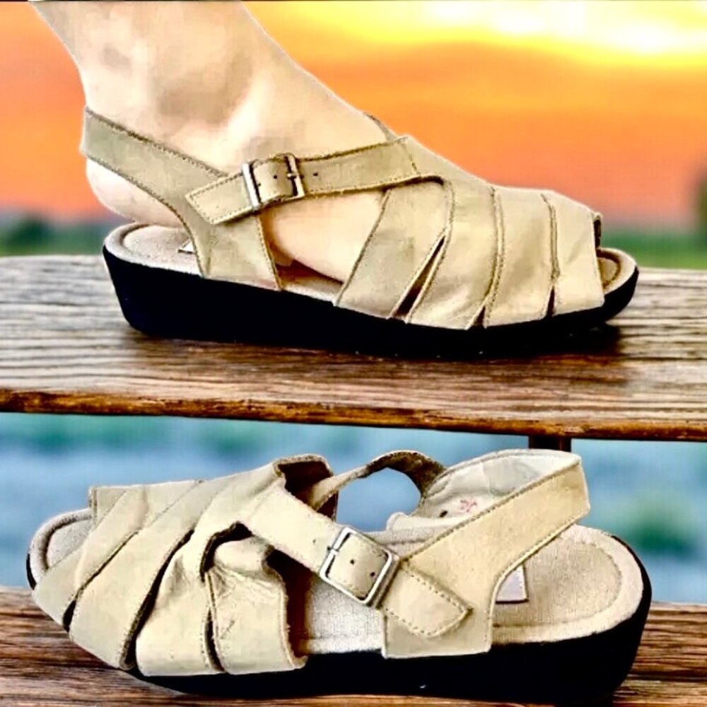 LIZ CLAIBORNE Beige Nubuck Sandal Wedge Slingback New